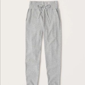 Abercrombie sweater joggers